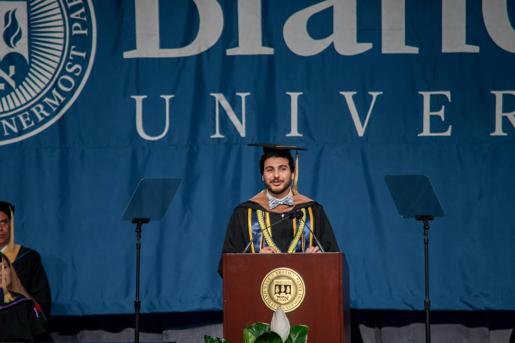 Khám phá Thế Giới Cá Cược Trực Tuyến xuất hiện https//thabet.press/ - Hành Trình An Toàn cũng như Hấp Dẫn